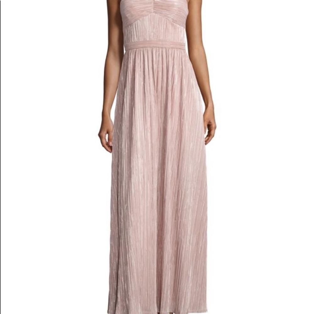 Laundry By Shelli Segal Metallic Pleated Gown